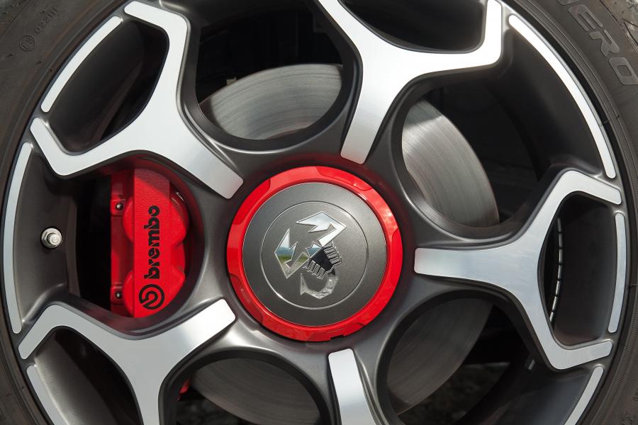 Колеса Abarth Punto Evo (199) 2010 года  (UK) (фото 35 из 45)